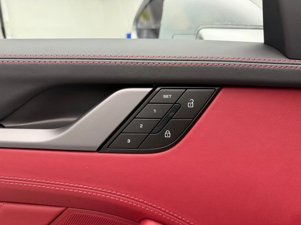 2026 Porsche 992 Carrera - Image 24 of 31