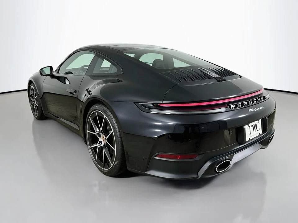 2026 Porsche 992 Carrera - Image 7 of 31