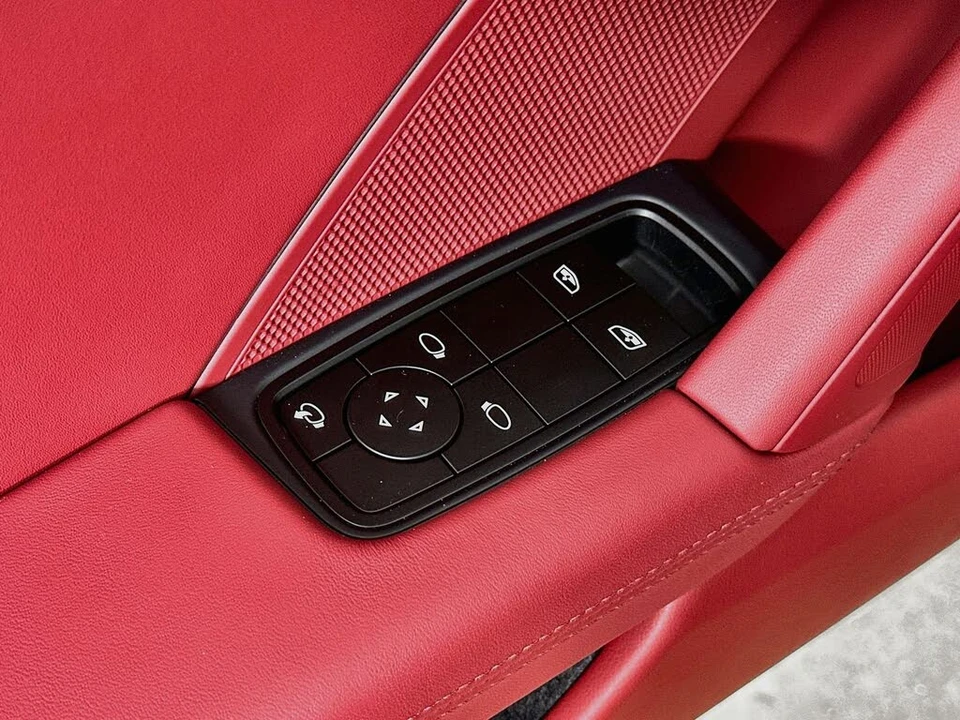 2026 Porsche 992 Carrera - Image 17 of 31