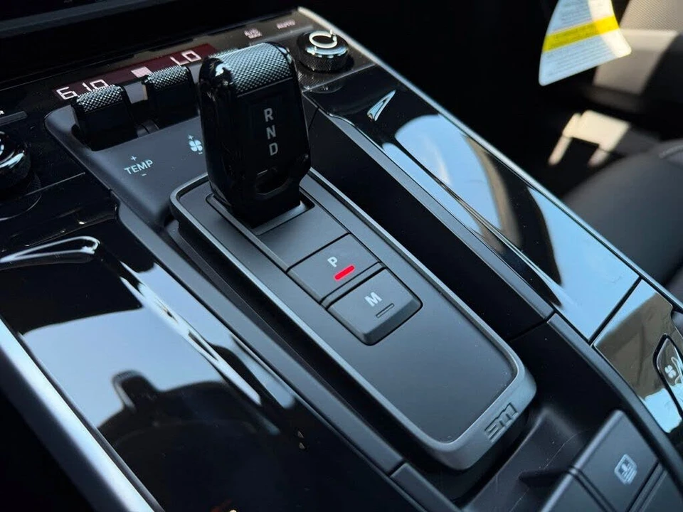2026 Porsche 992 Carrera - Image 14 of 27