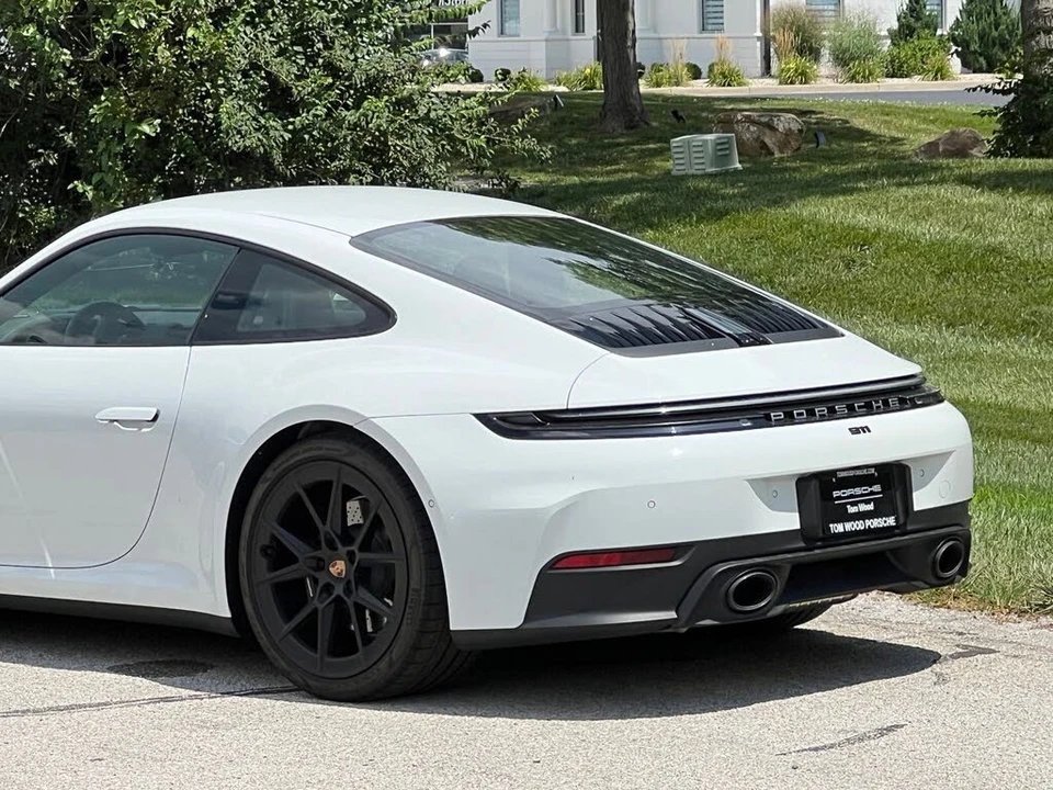 2026 Porsche 992 Carrera - Image 9 of 31