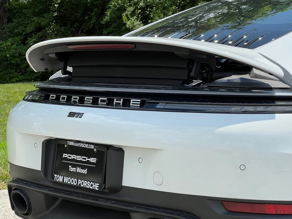 2026 Porsche 992 Carrera - Image 11 of 31