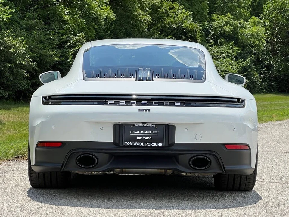 2026 Porsche 992 Carrera - Image 8 of 31