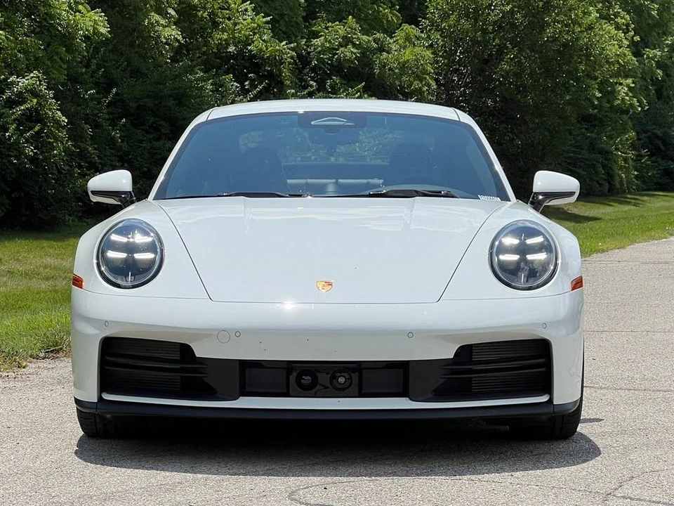 2026 Porsche 992 Carrera - Image 7 of 31