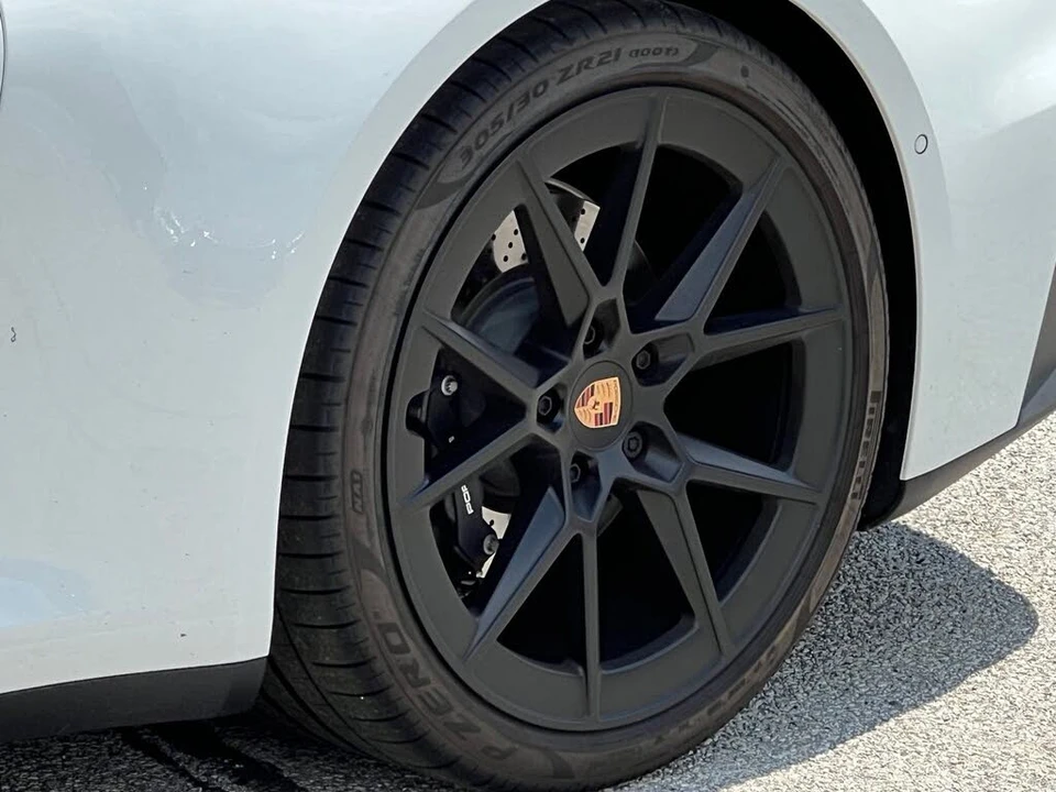 2026 Porsche 992 Carrera - Image 14 of 31