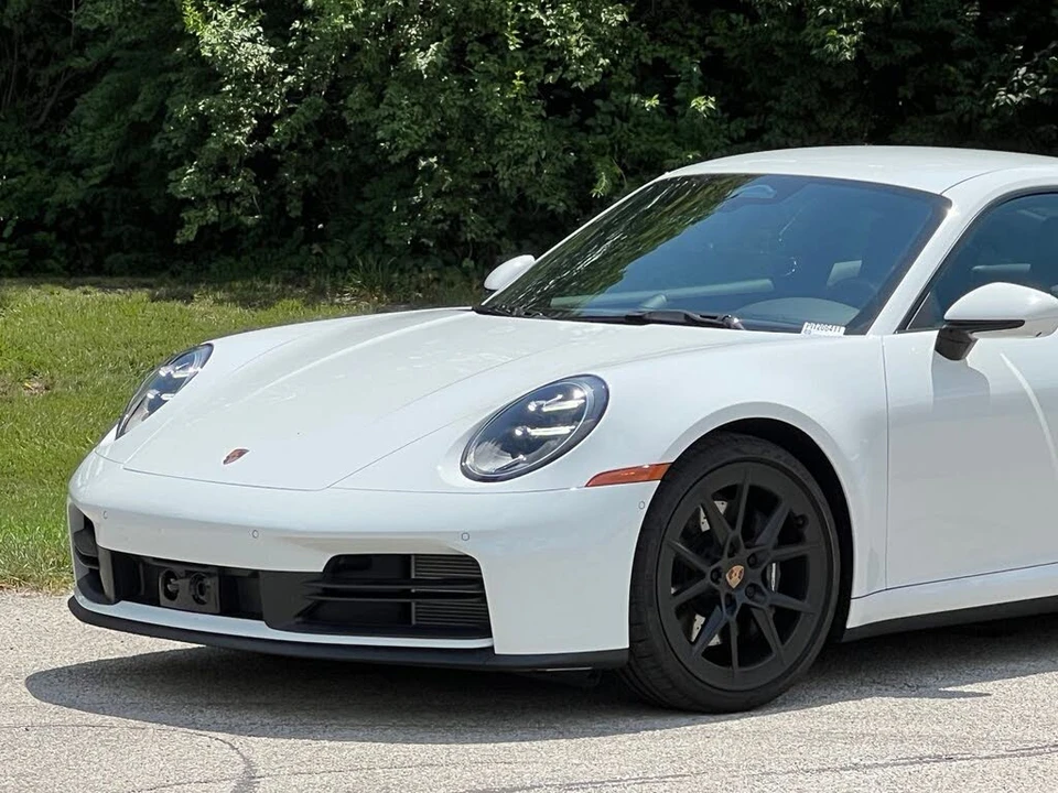 2026 Porsche 992 Carrera - Image 12 of 31