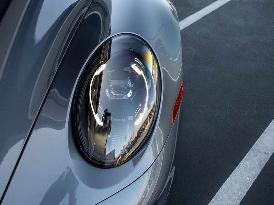 2026 Porsche 992 Carrera - Image 13 of 29