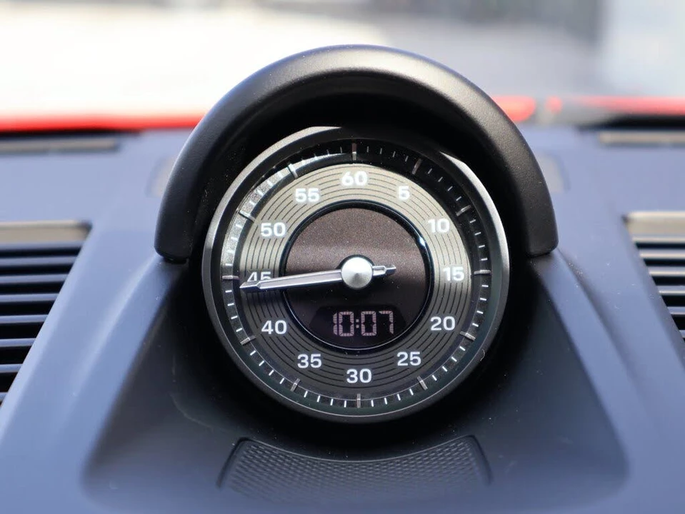 2026 Porsche 992 Carrera - Image 21 of 31