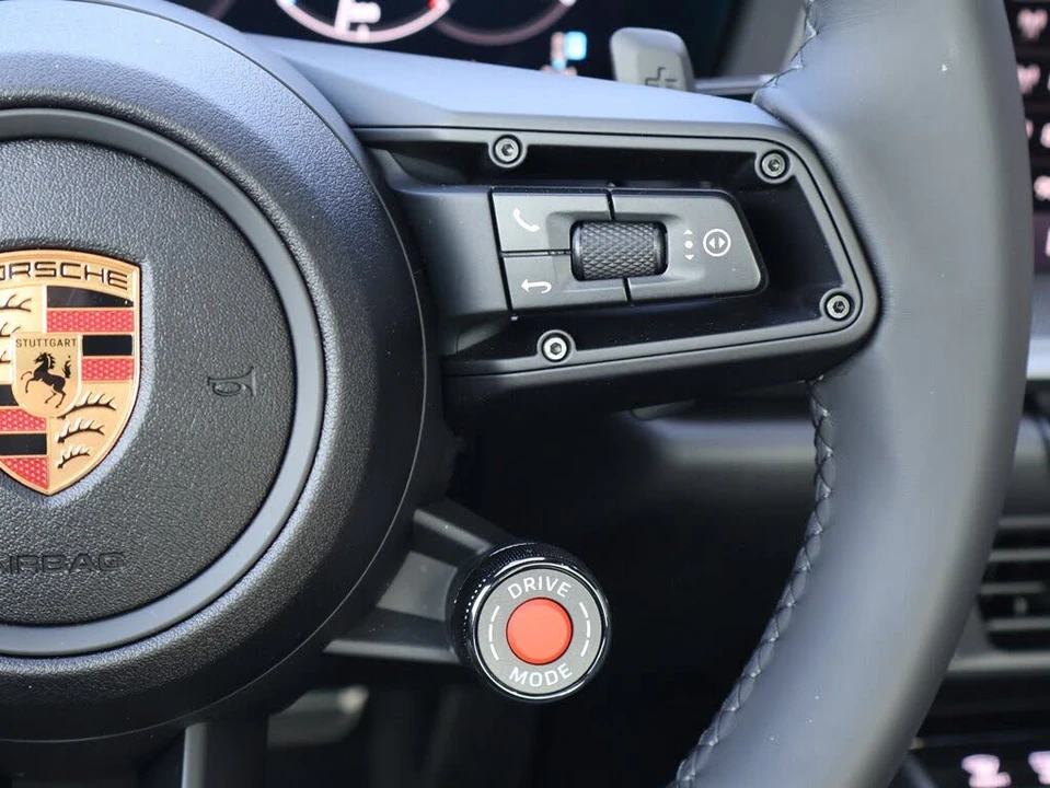 2026 Porsche 992 Carrera - Image 18 of 31