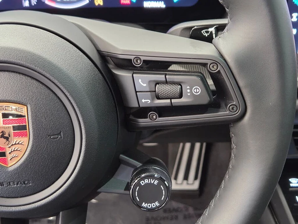 2026 Porsche 992 Carrera - Image 17 of 30