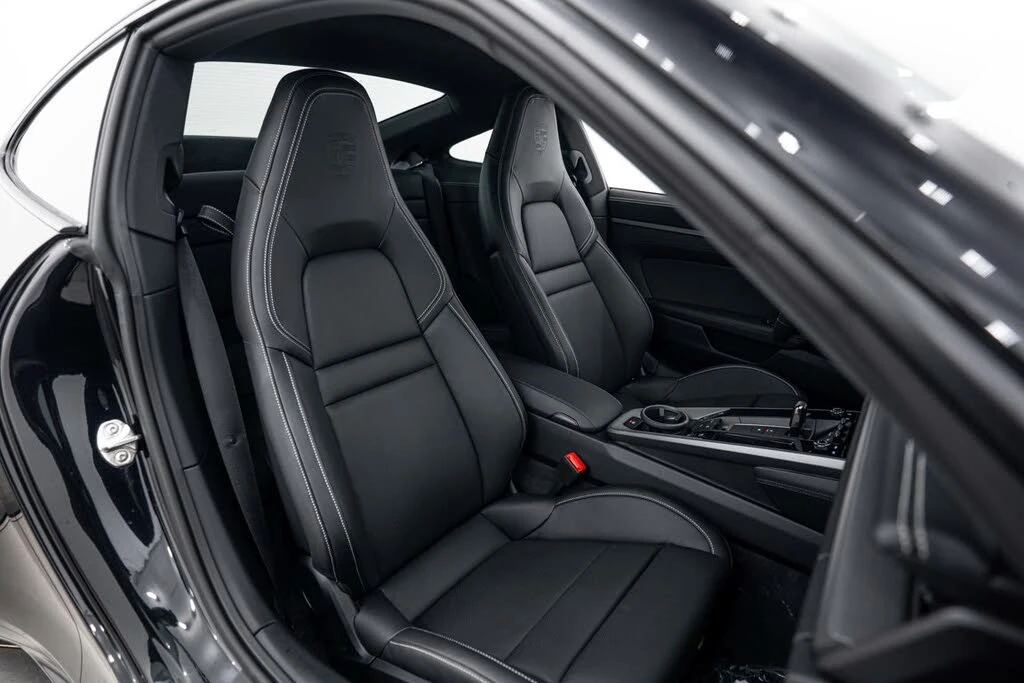 2026 Porsche 992 Carrera - Image 15 of 26