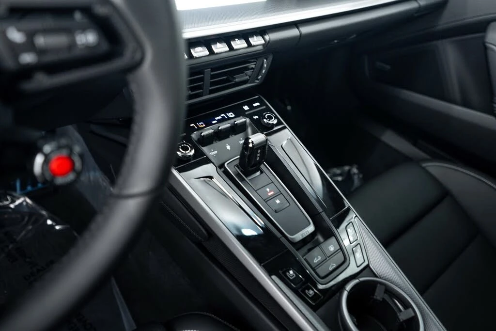 2026 Porsche 992 Carrera - Image 18 of 26