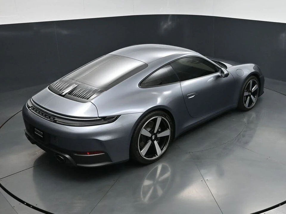 2026 Porsche 992 Carrera - Image 18 of 31