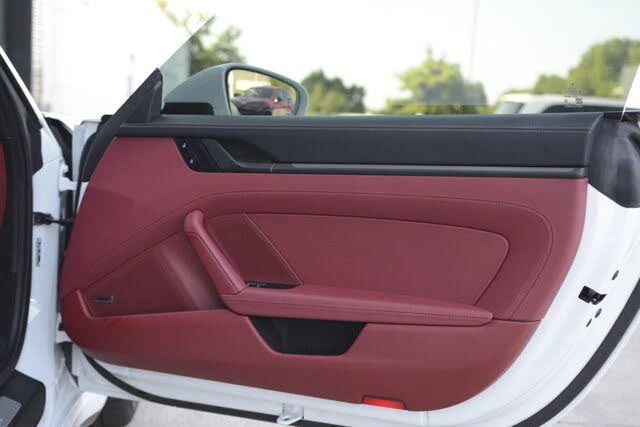 2026 Porsche 992 Carrera - Image 24 of 31