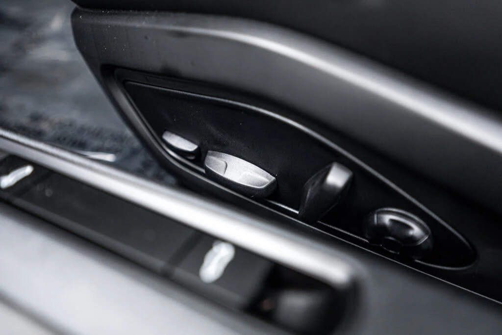 2026 Porsche 992 Carrera - Image 21 of 25