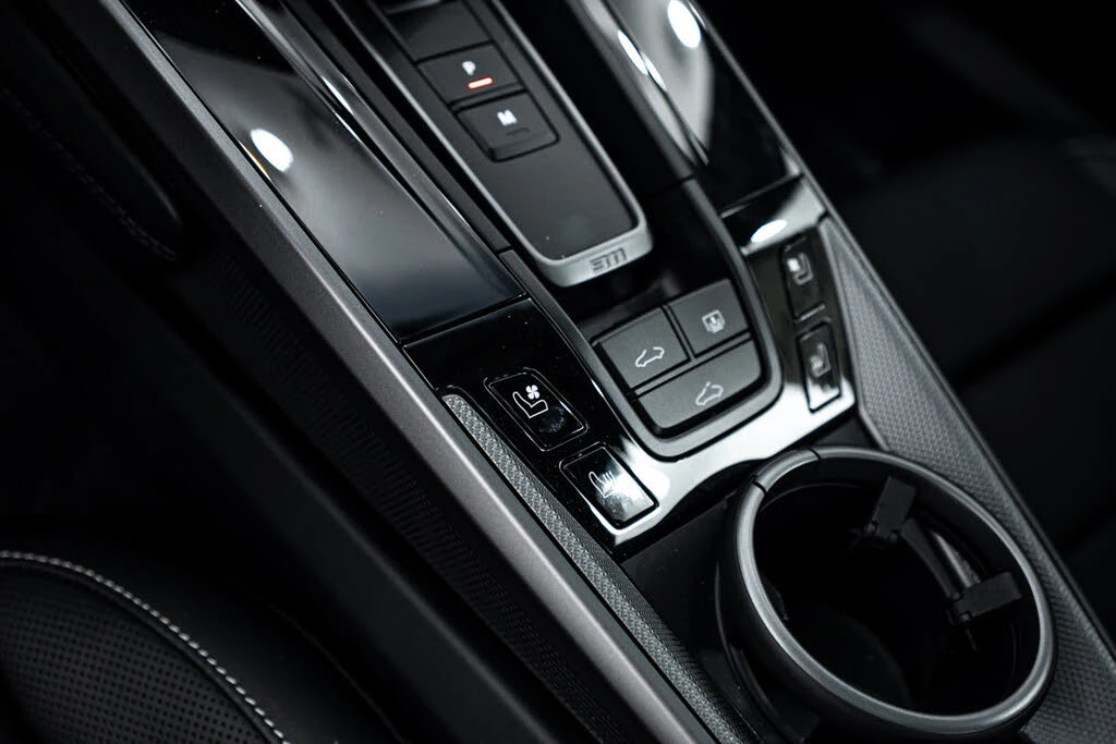 2026 Porsche 992 Carrera - Image 17 of 25