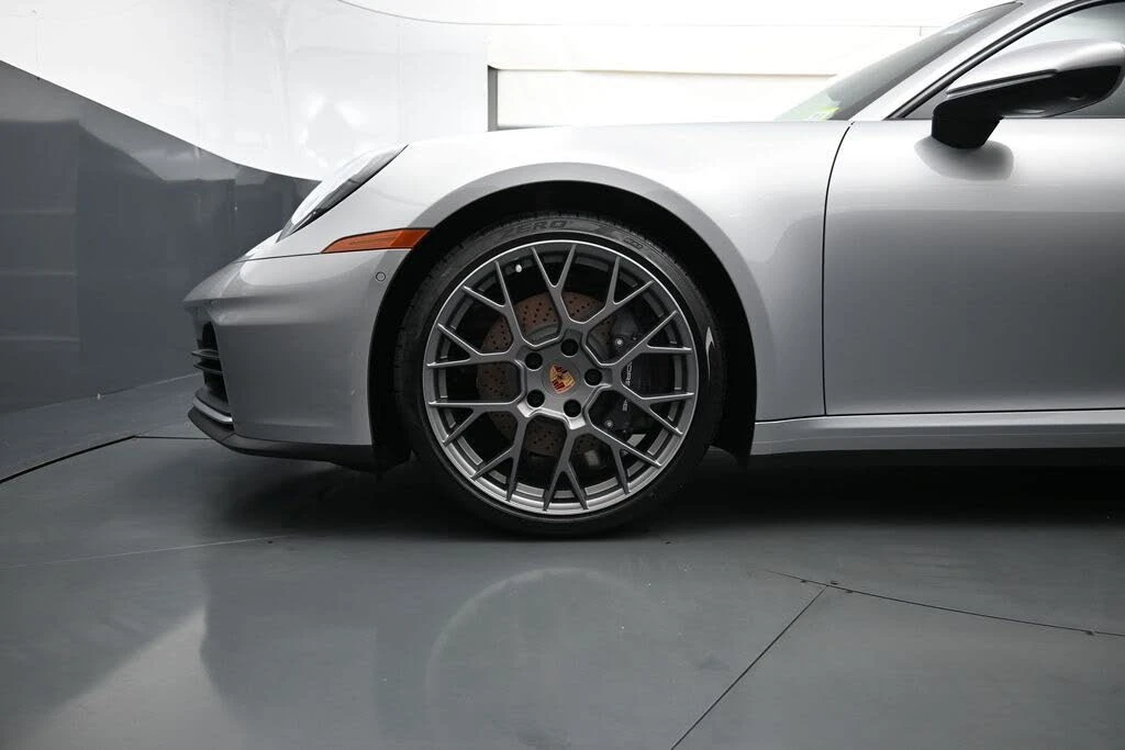 2026 Porsche 992 Carrera - Image 7 of 31