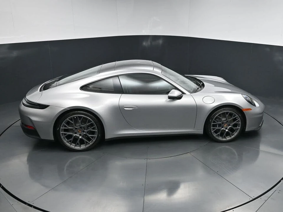 2026 Porsche 992 Carrera - Image 19 of 31