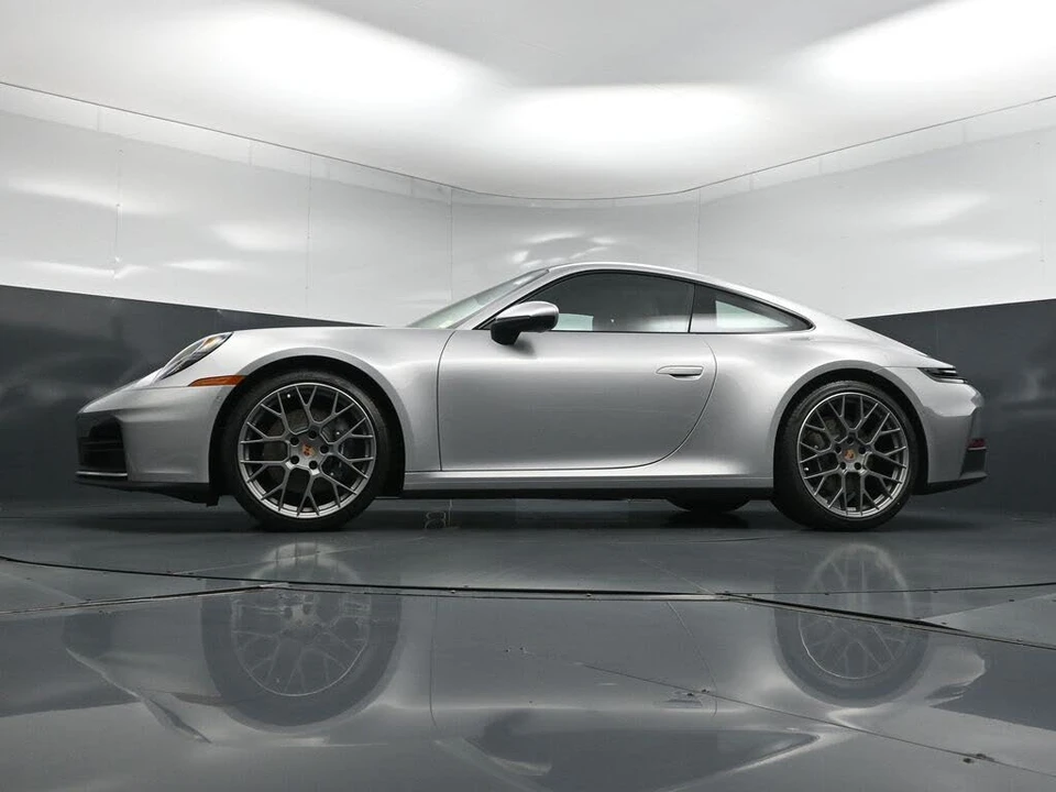 2026 Porsche 992 Carrera - Image 23 of 31