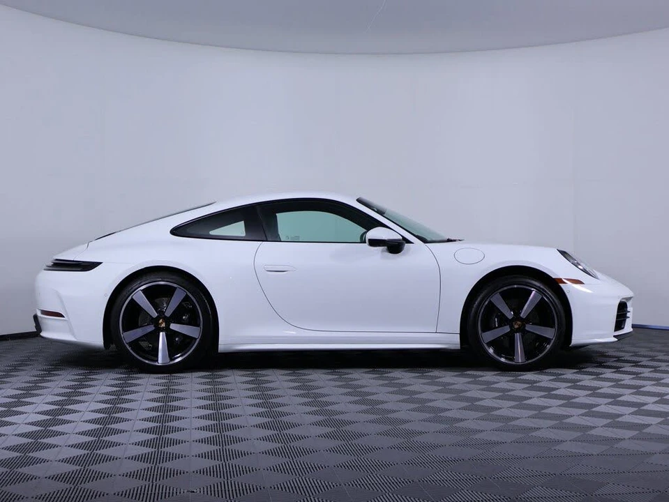 2026 Porsche 992 Carrera - Image 8 of 29