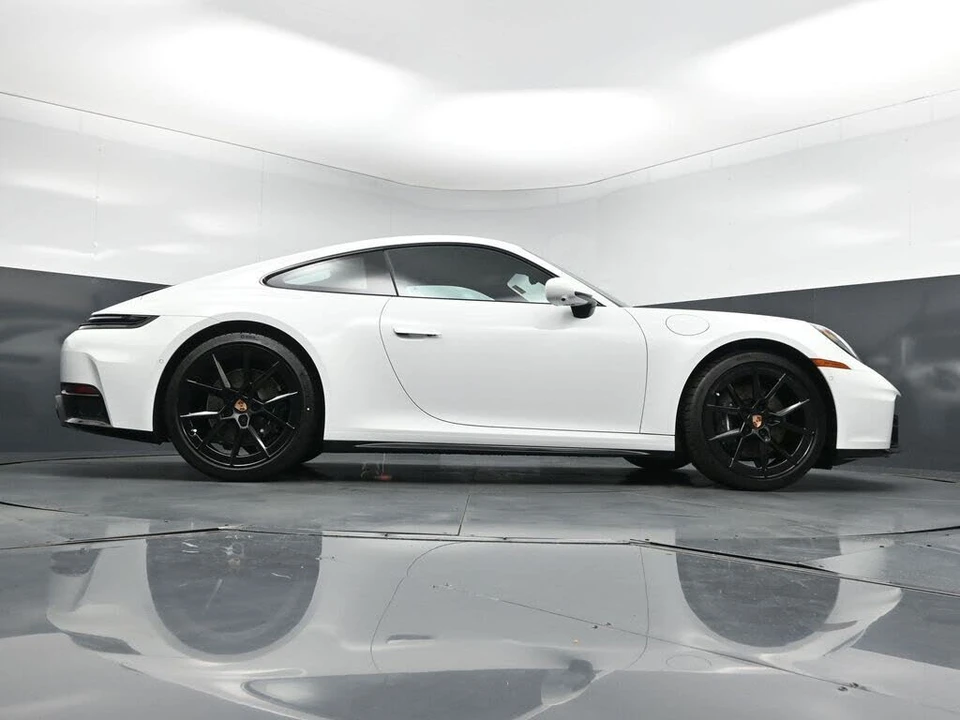 2026 Porsche 992 Carrera - Image 29 of 31