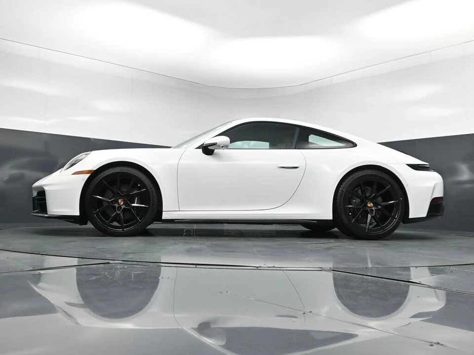2026 Porsche 992 Carrera - Image 25 of 31