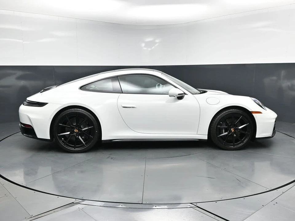 2026 Porsche 992 Carrera - Image 13 of 31