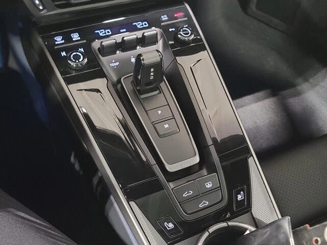 2026 Porsche 992 Carrera - Image 24 of 31