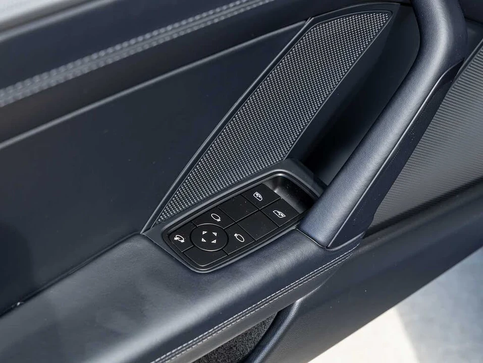 2026 Porsche 992 Carrera - Image 14 of 31