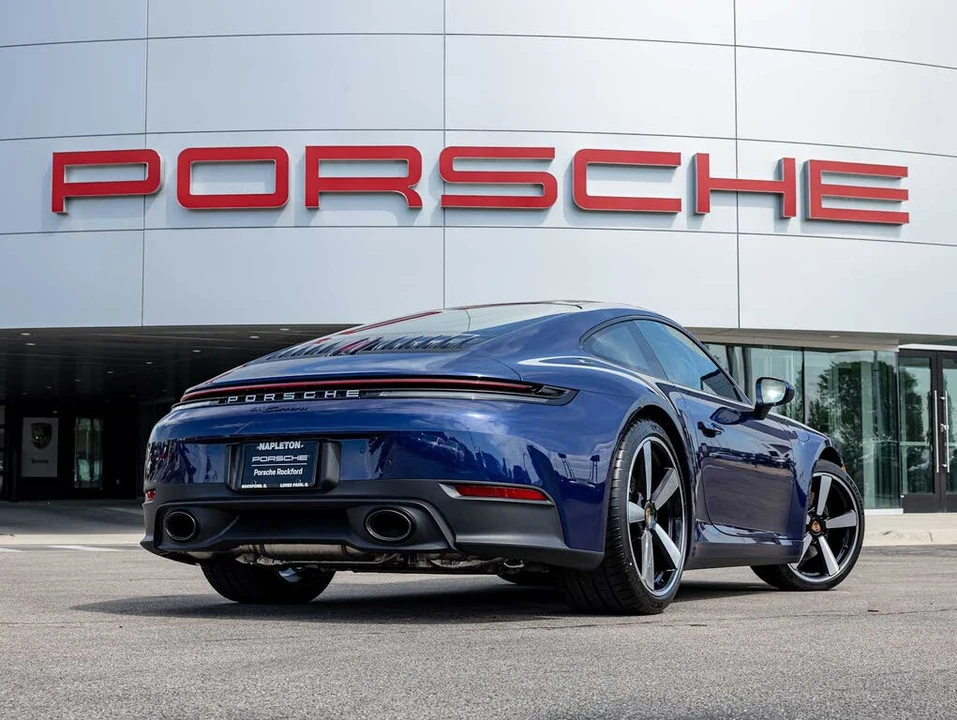 2026 Porsche 992 Carrera - Image 10 of 31