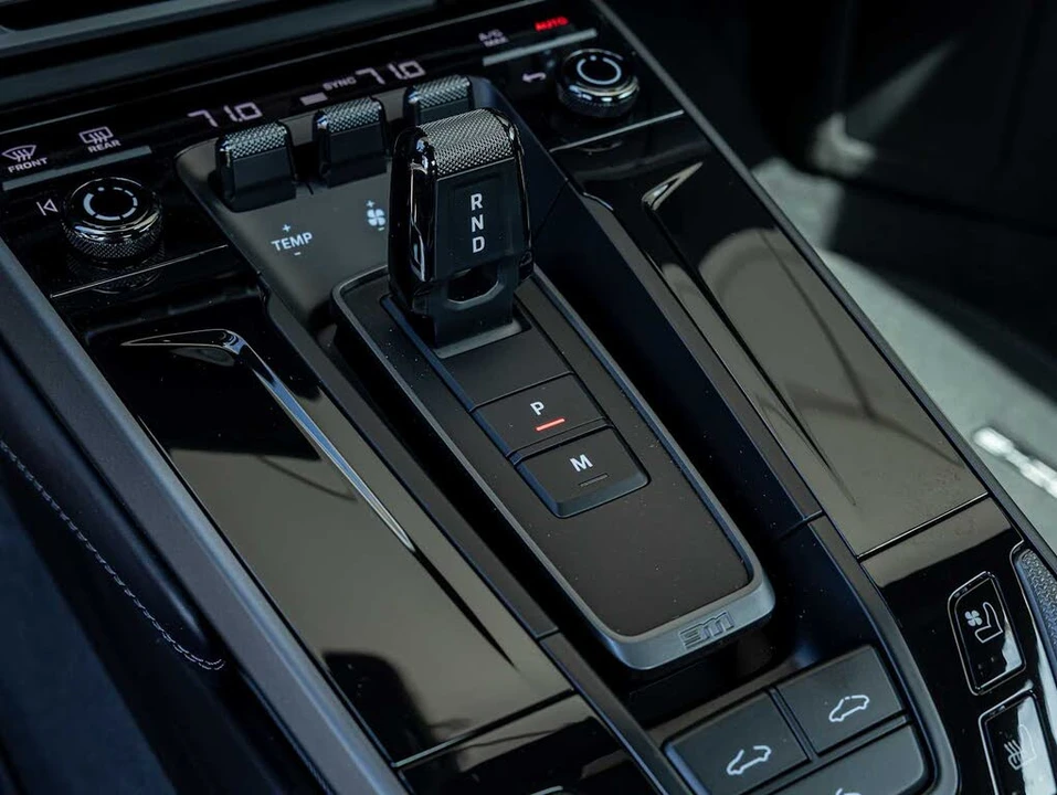 2026 Porsche 992 Carrera - Image 29 of 31