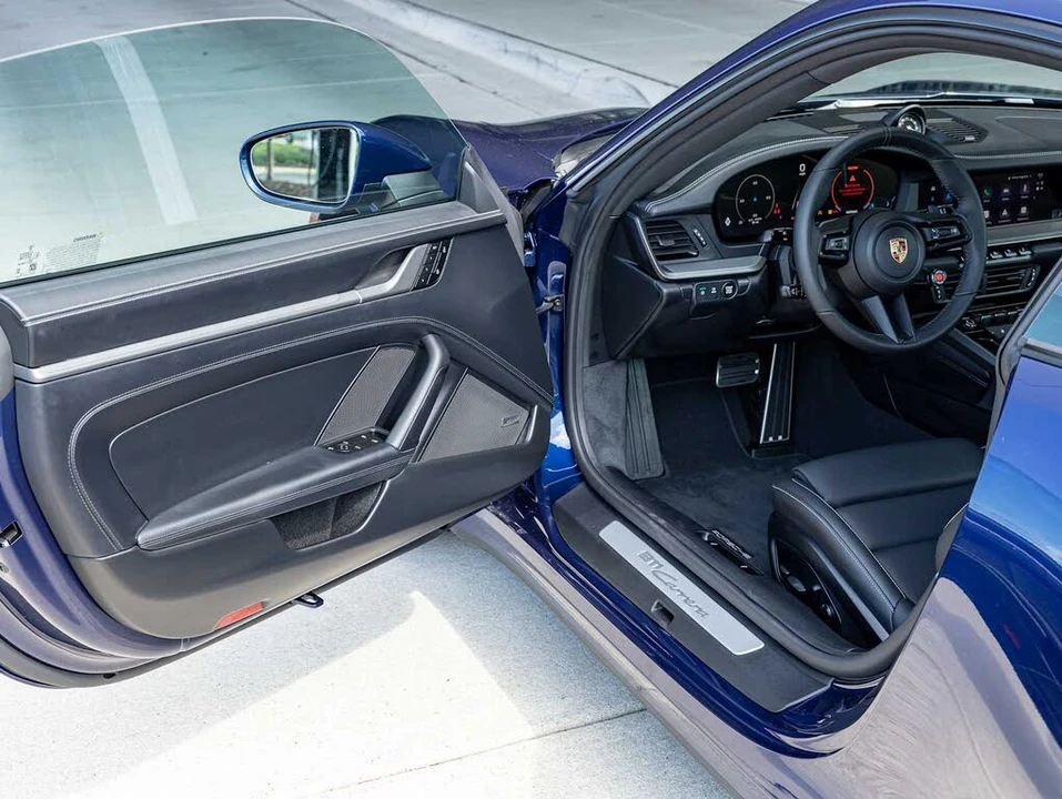 2026 Porsche 992 Carrera - Image 12 of 31