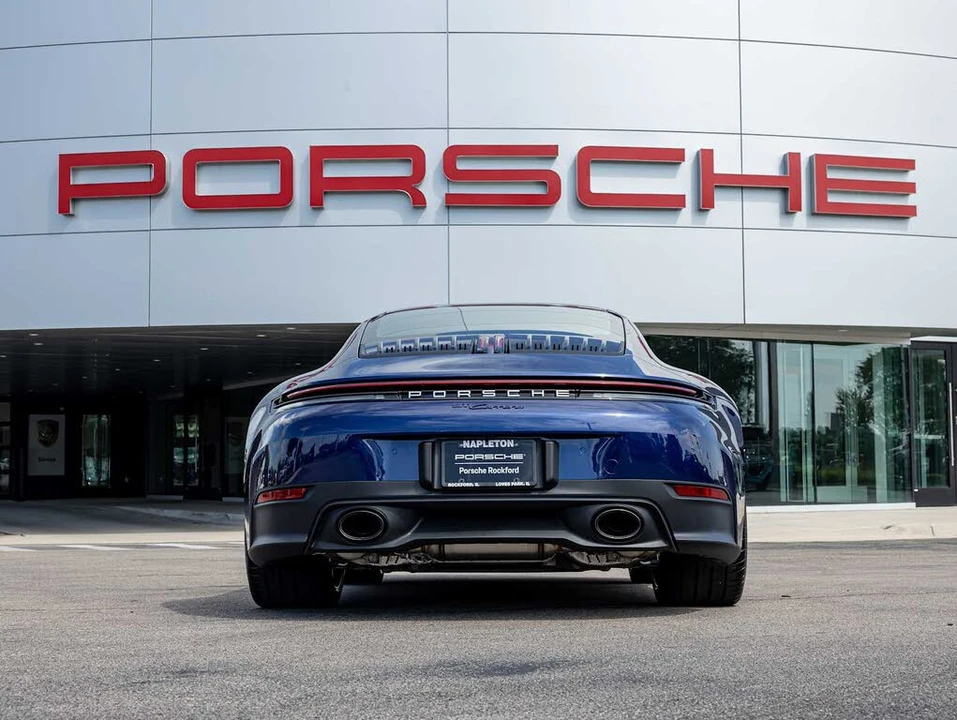 2026 Porsche 992 Carrera - Image 11 of 31