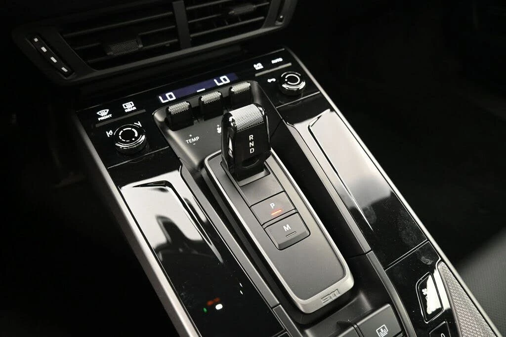 2026 Porsche 992 Carrera - Image 11 of 31