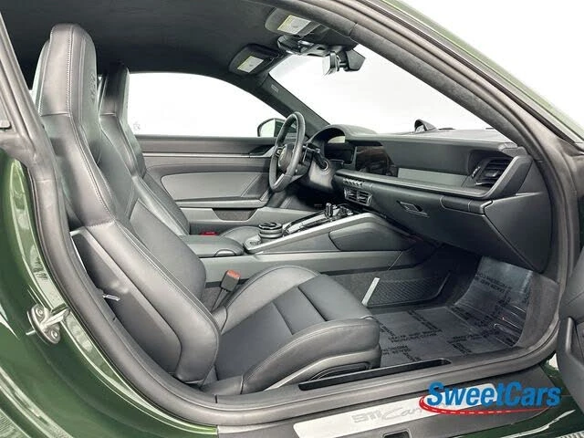 2026 Porsche 992 Carrera - Image 10 of 31