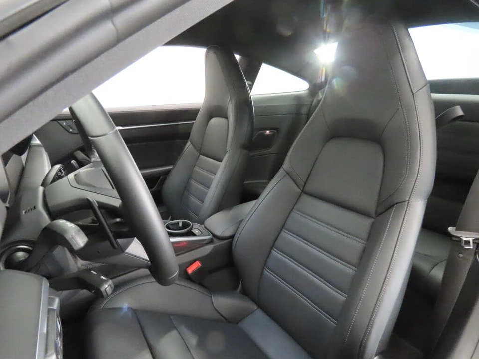 2026 Porsche 992 Carrera - Image 5 of 31