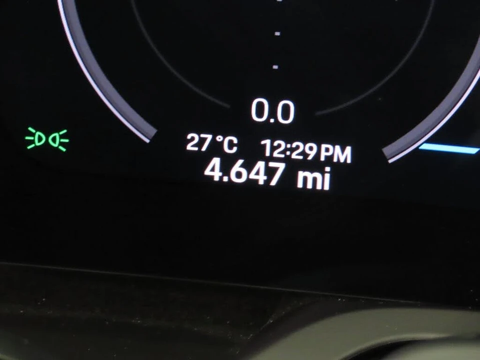 2026 Porsche 992 Carrera - Image 17 of 31