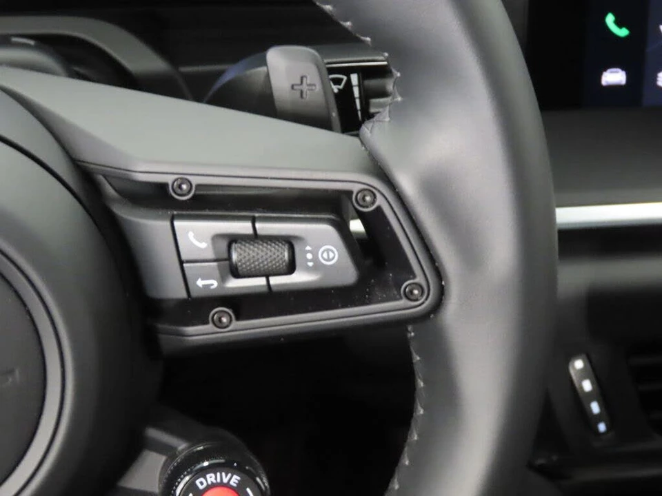 2026 Porsche 992 Carrera - Image 21 of 31
