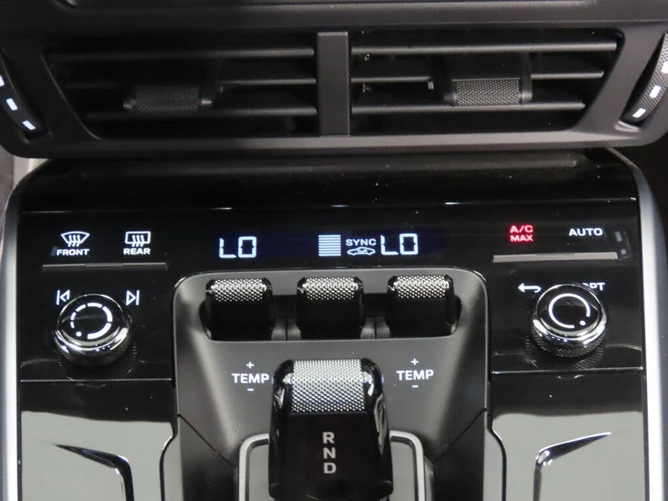 2026 Porsche 992 Carrera - Image 27 of 31
