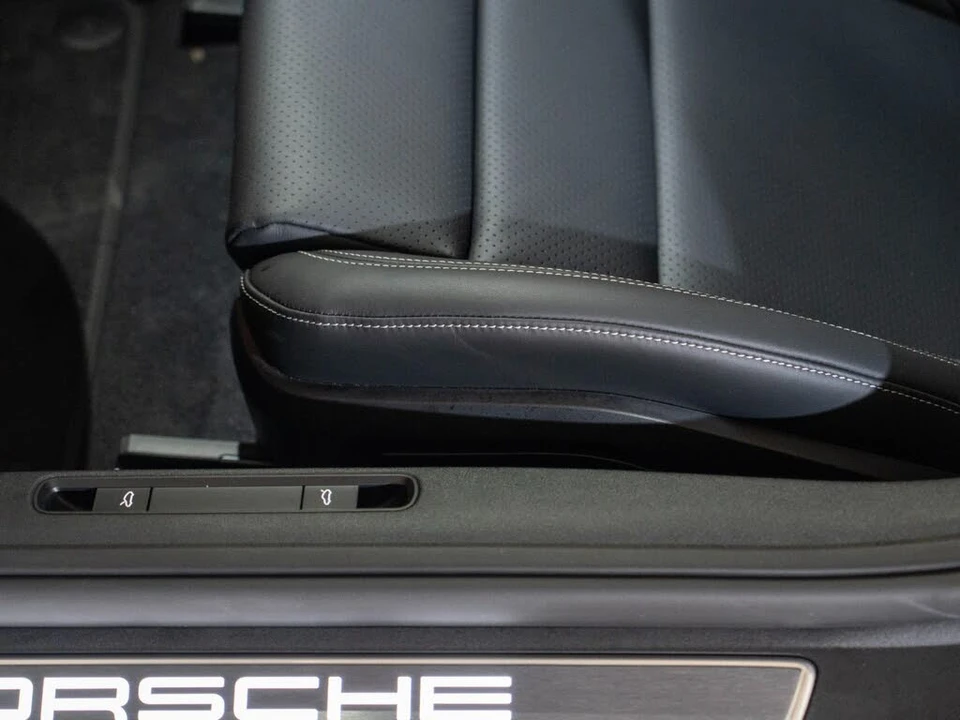 2026 Porsche 992 Carrera - Image 13 of 25