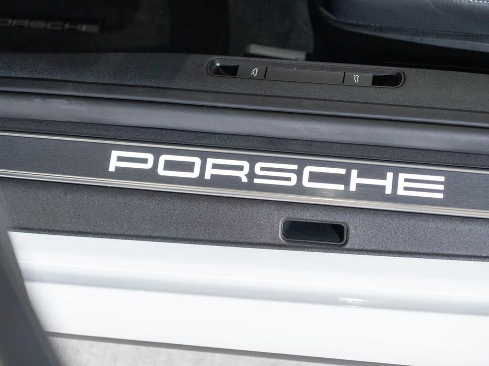 2026 Porsche 992 Carrera - Image 12 of 25
