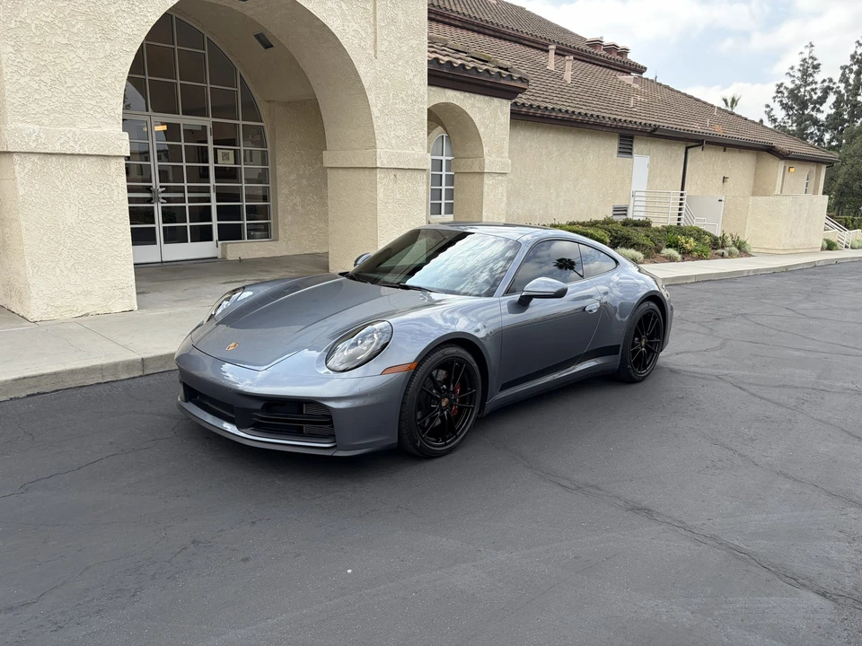 2026 Porsche 992 Carrera - Image 14 of 31