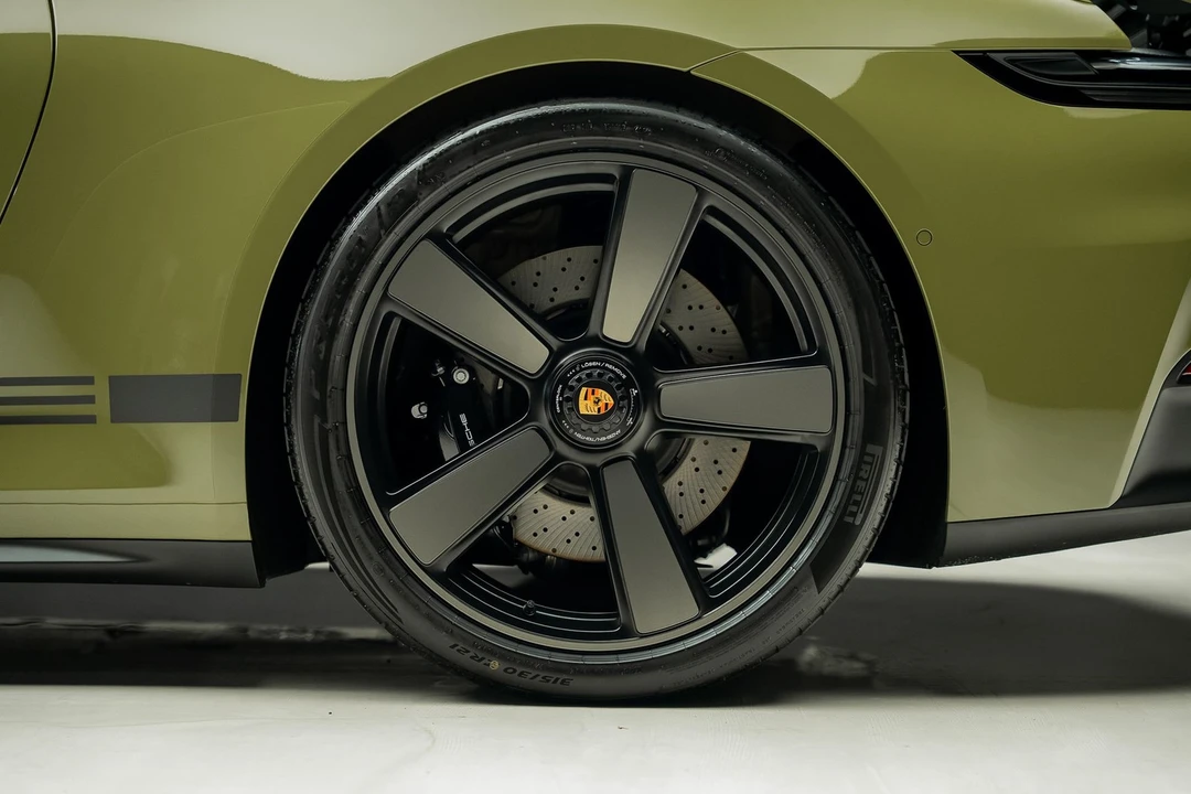 2026 Porsche 992 Carrera GTS - Image 25 of 31