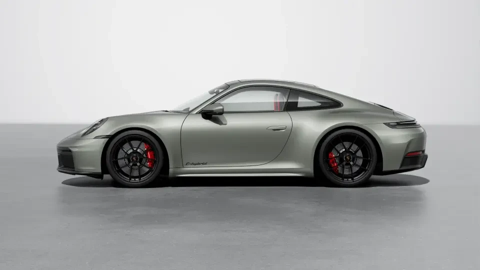 2026 Porsche 911 - Image 15 of 30