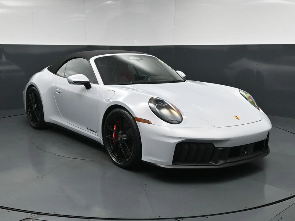 2026 Porsche 992 Carrera GTS - Image 12 of 31