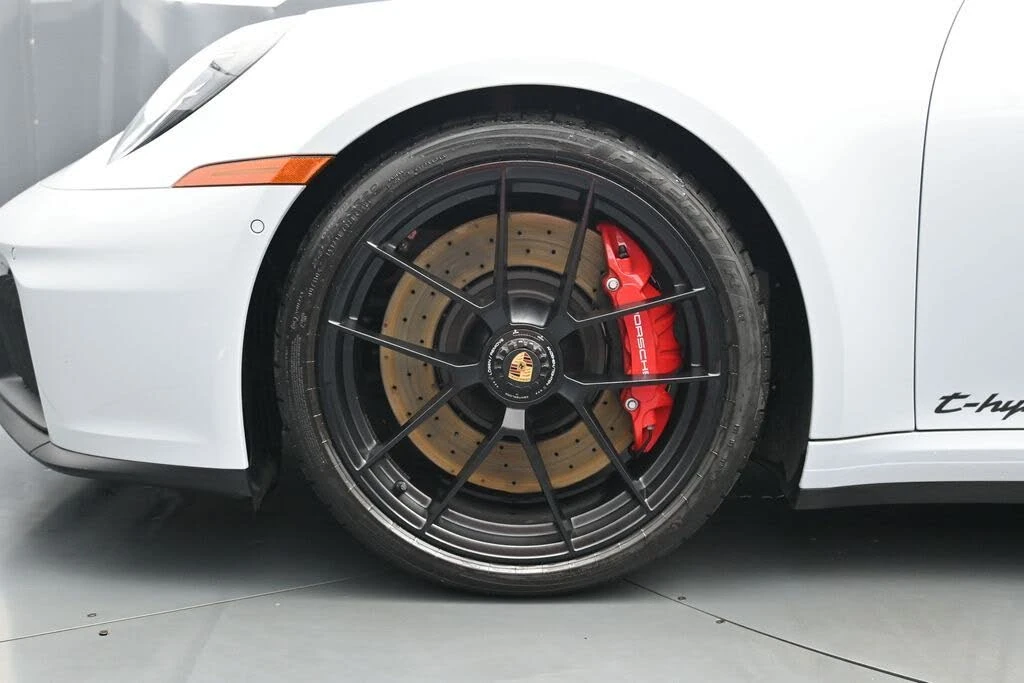2026 Porsche 992 Carrera GTS - Image 7 of 31
