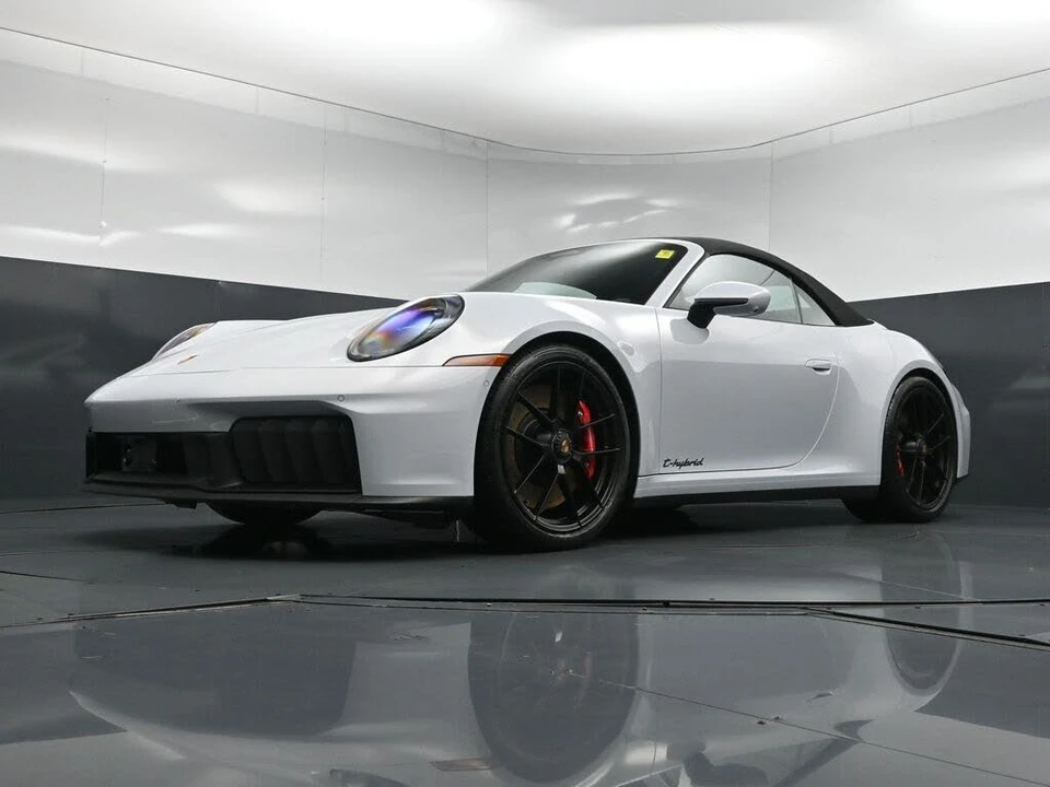 2026 Porsche 992 Carrera GTS - Image 22 of 31