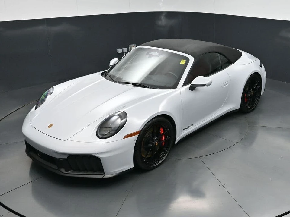 2026 Porsche 992 Carrera GTS - Image 14 of 31