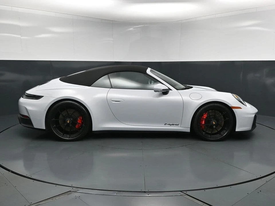 2026 Porsche 992 Carrera GTS - Image 11 of 31