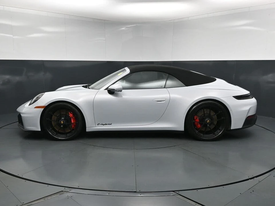 2026 Porsche 992 Carrera GTS - Image 2 of 31